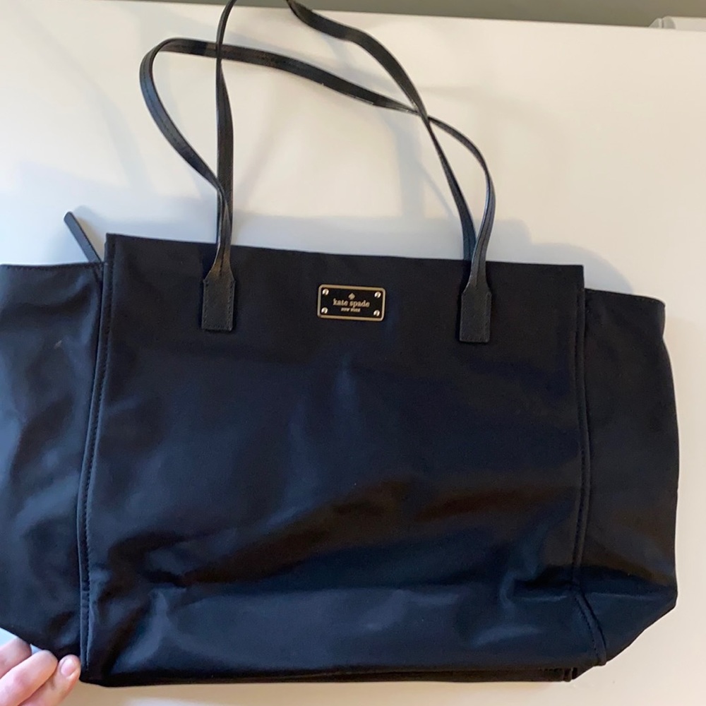 Black Kate Spade ♠️ tote with matching wallet!